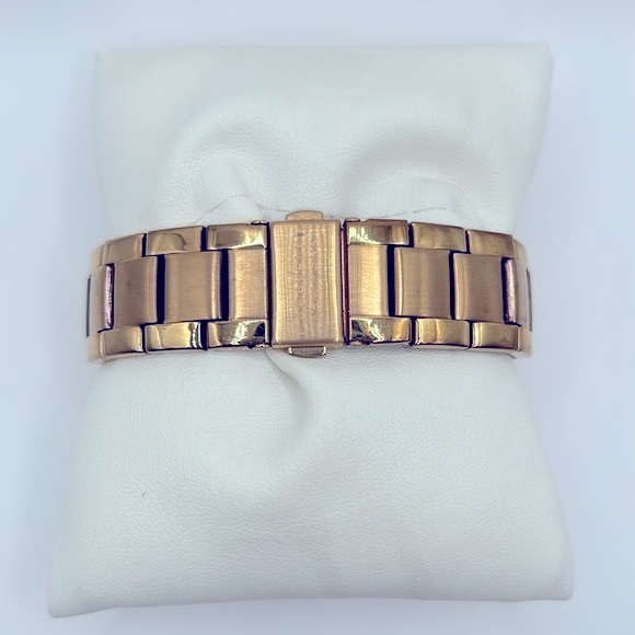 Working! Caravelle New York Rose Gold Rhinestone Face Ladies Watch - Picture 5 of 9